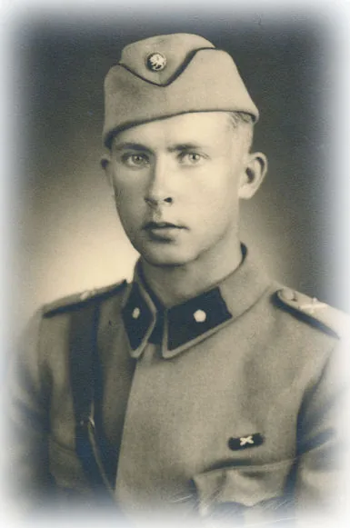 Ilmari Koppinen in military uniform.